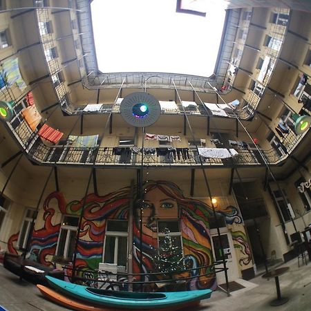 Dbc Hostel Budapest Eksteriør bilde
