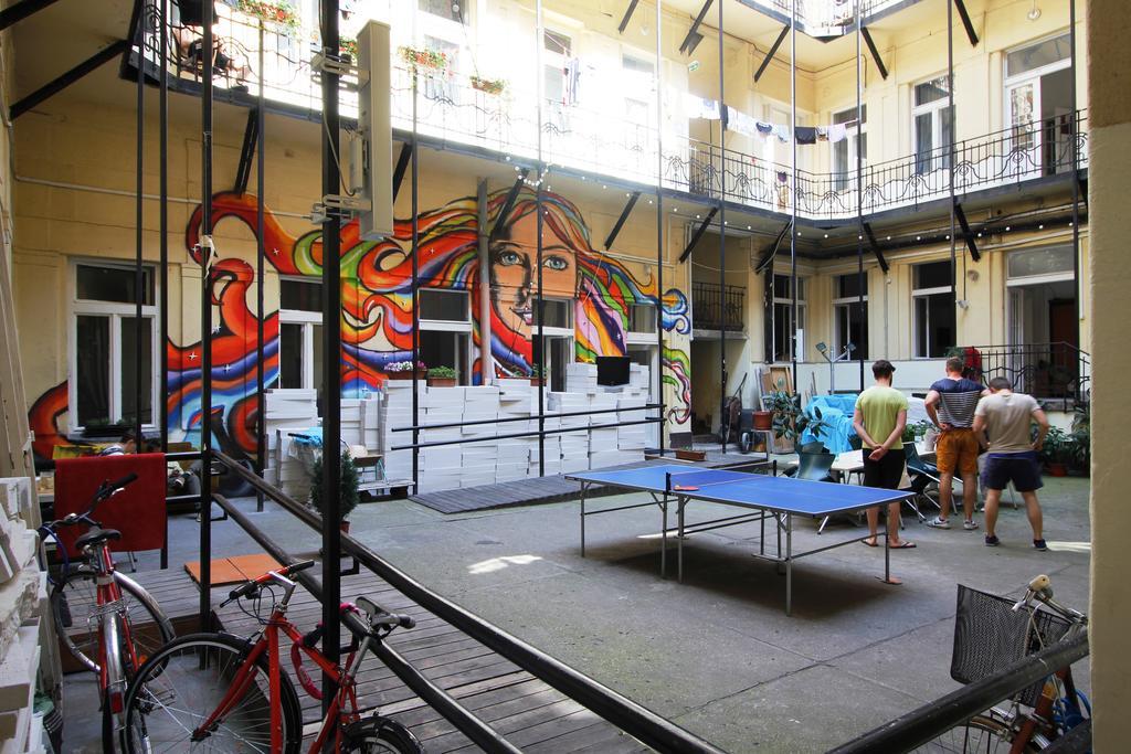 Dbc Hostel Budapest Eksteriør bilde