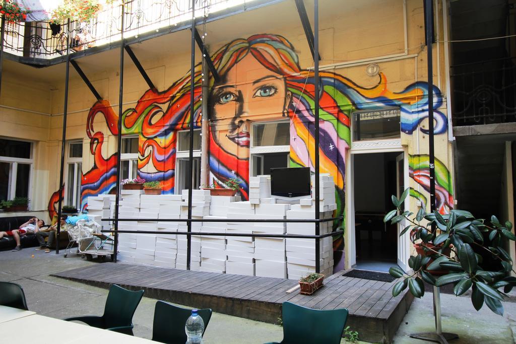 Dbc Hostel Budapest Eksteriør bilde