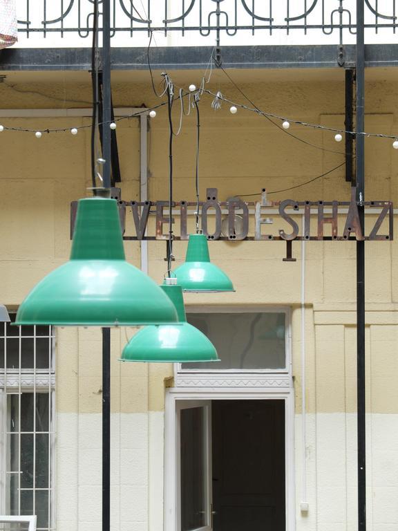 Dbc Hostel Budapest Eksteriør bilde