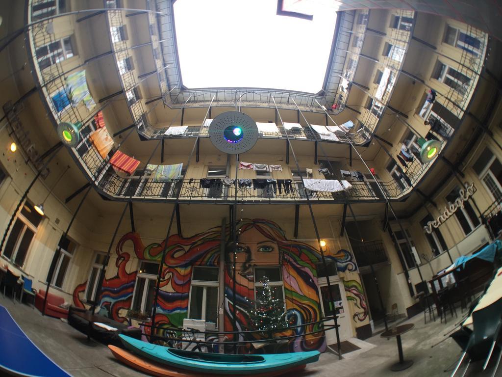 Dbc Hostel Budapest Eksteriør bilde
