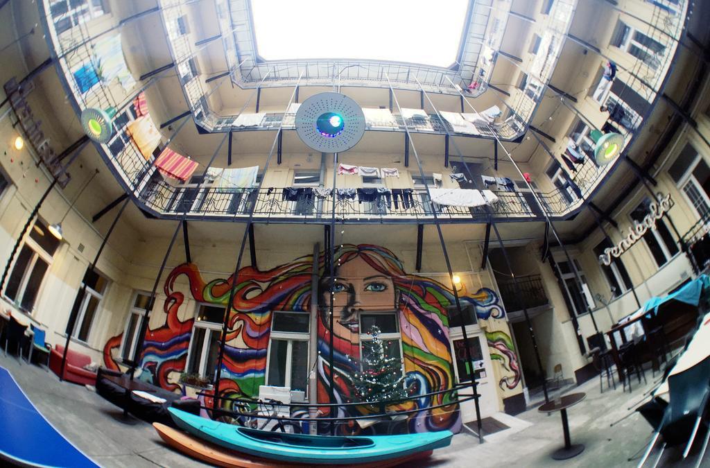 Dbc Hostel Budapest Eksteriør bilde
